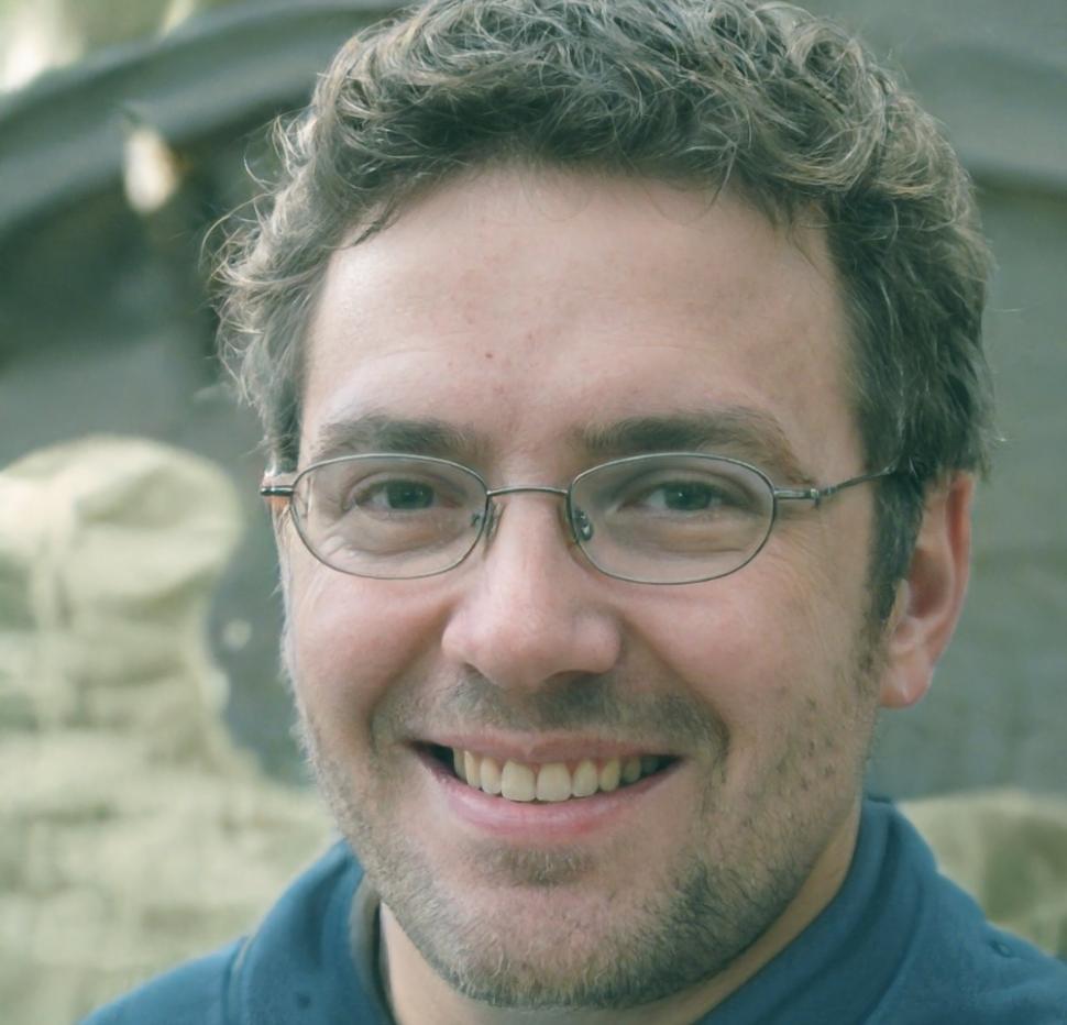 Theron Viljoen, Director of Financial Analysis at Shashk Lecore